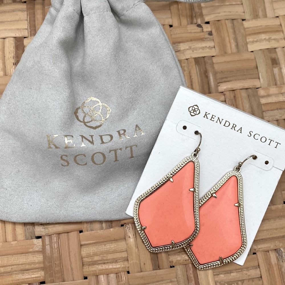 Kendra Scott Alex Gold Drop Earrings in Coral